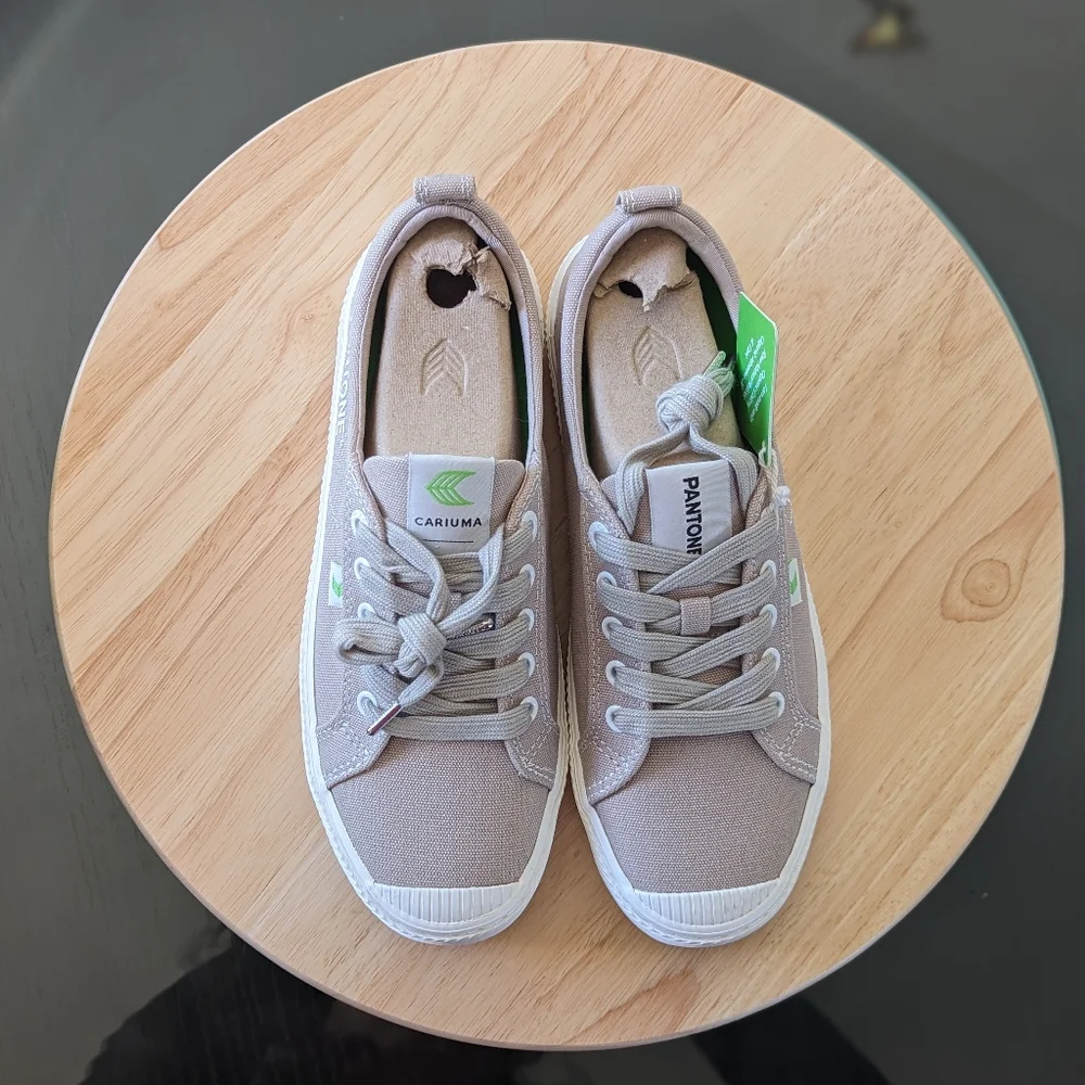 NWT Cariuma × Pantone Plaza Taupe Canvas Sneakers - Size M 6.5/W 8 - Picture 2 of 4